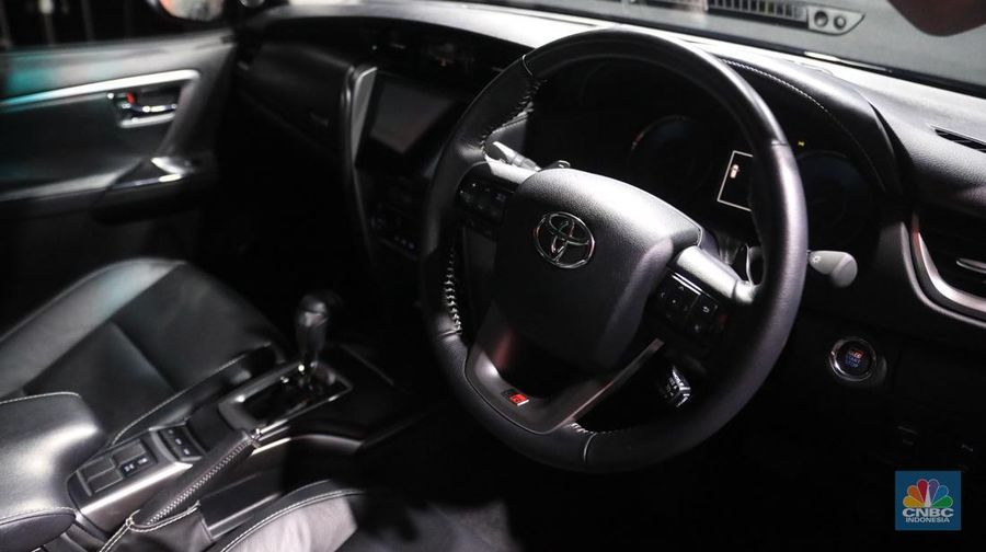 Toyota Puncaki Peringkat! Merek Mobil Terlaris 2024 dan Harga Terbaru 2025