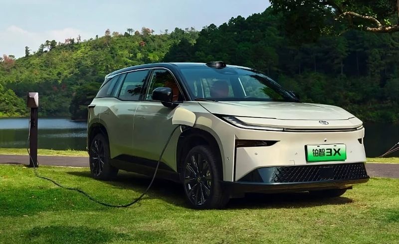 Toyota bZ3X 2025: SUV Listrik Futuristik dengan Basis GAC Aion V